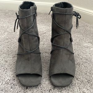 Rialto - Woman’s Gray High Heeled Opened Toe Boots